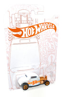 Hot Wheels '32 Ford from the 2019 Pearl and Chrome Collection 2/6